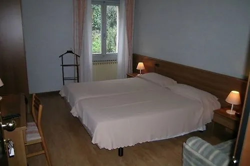 **  ברנצונה סול גארדה Hotel Nike איטליה